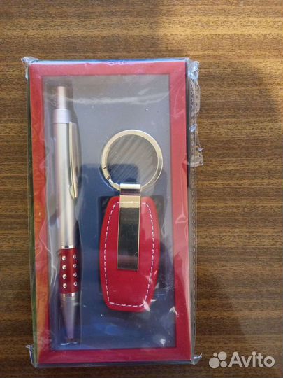 Набор,ручка+брелок