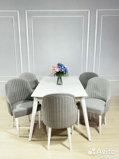 Столы и стулья