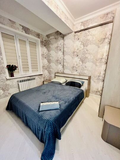 2-к. квартира, 65 м², 4/10 эт.