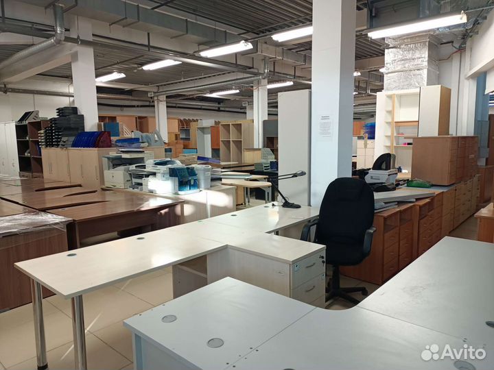 Салон офисной мебели Б.У. на 800м2. В екатеринбург
