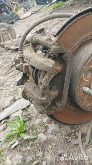 Опель зафира C суппорт тормозной