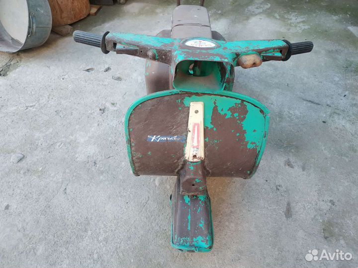 Педальный мотороллер Крошка. Педальная машина