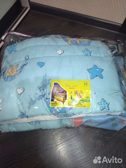 Комплект в детскую кроватку с балдахином