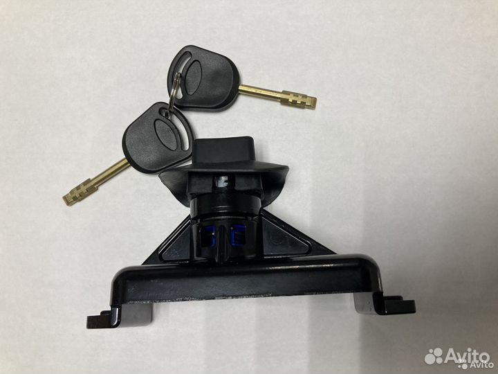 Личинка замка капота на Форд Транзит Ford Transit