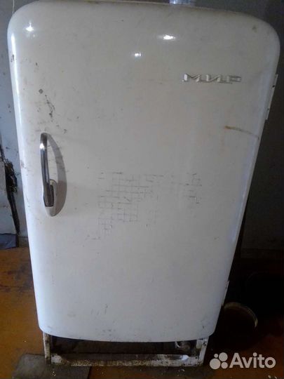 Холодильник бу СССР мир