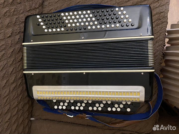 Продаю баян