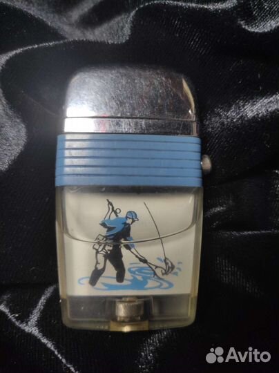 Винтажная бензиновая зажигалка Scripto Vu