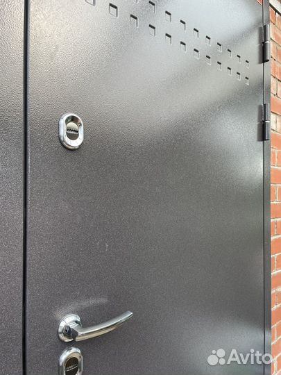 Дверь входная Термо 100 Бульдорс