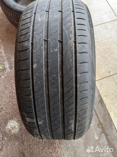 Michelin Primacy 4 235/45 R17 97