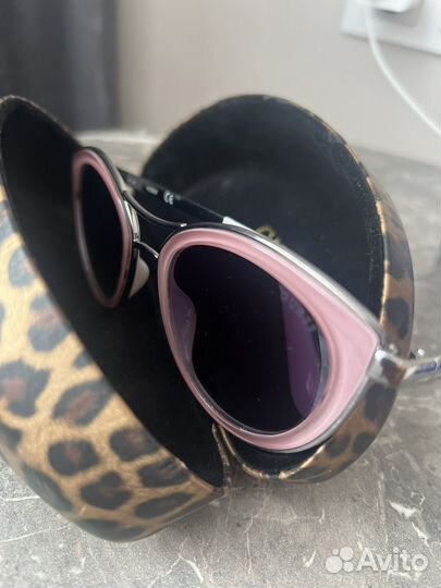 Солнцезащитные очки женские guess