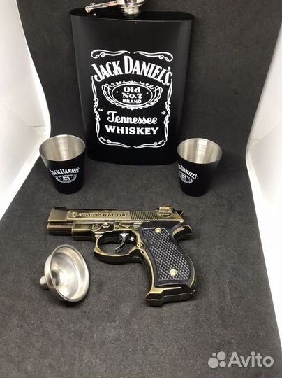 Подарочный набор фляга стопки +зажигалка