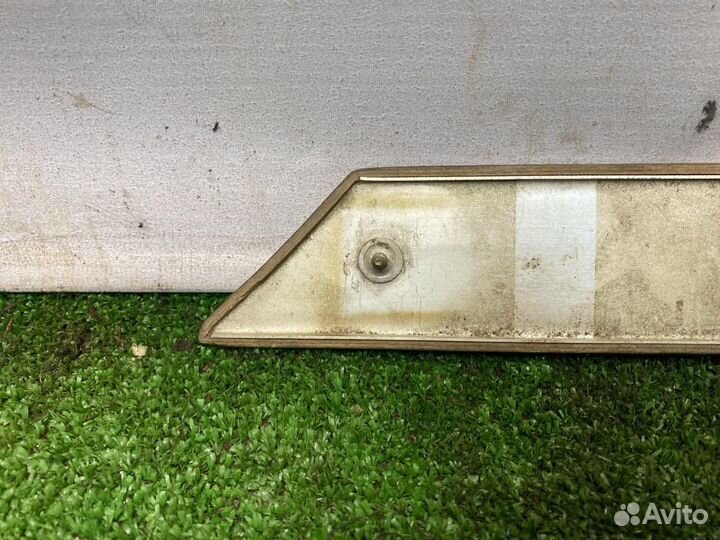 Дерево салона заднее левое Mercedes-Benz