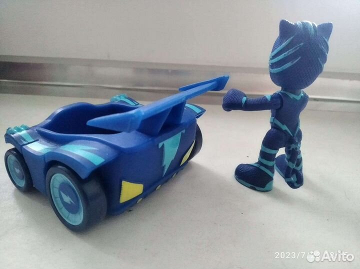 Герои в масках машинка и фигурка Кэтбой