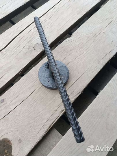 Открывать пивные кеги