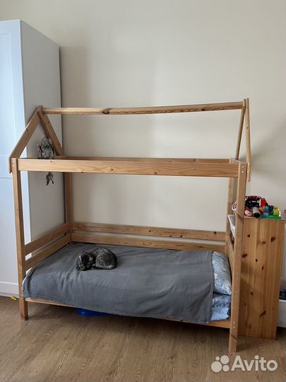 Детская кровать домик