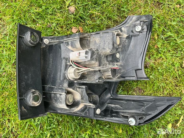 Задняя фара Toyota sienta