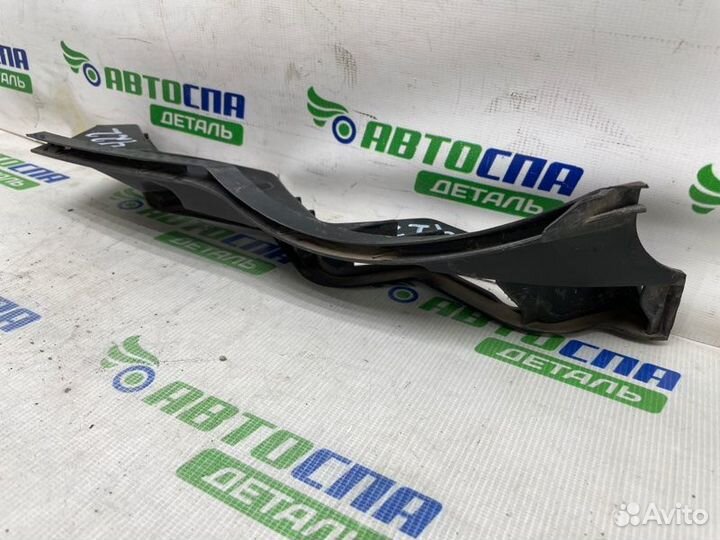 Кронштейн фары передний левый Volkswagen Passat B6