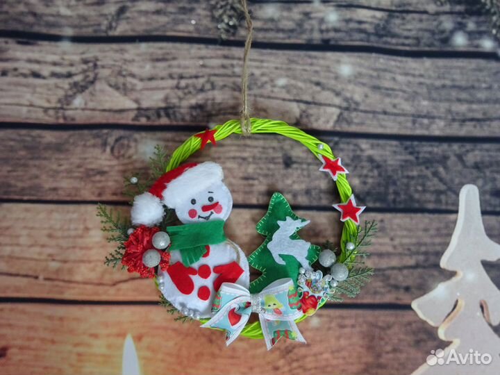 Продам веночки новогодние