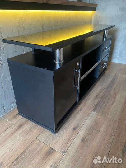 Тумба под телевизор