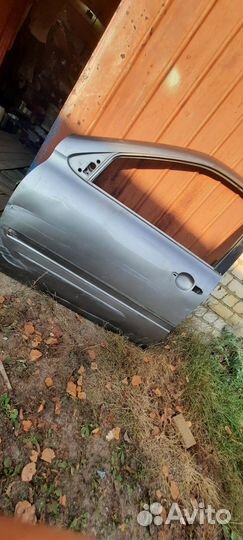 Передние дверь granta