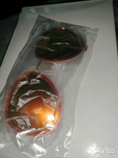 Солнцезащитные очки