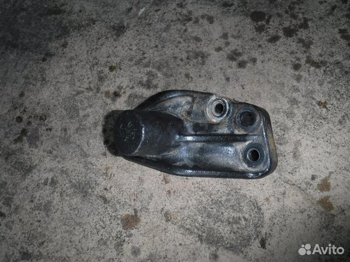 Кронштейн опоры двигателя Kia Rio 3