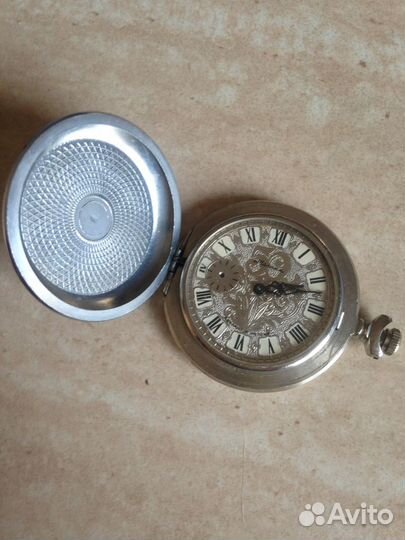 Часы в нерабочем состоянии