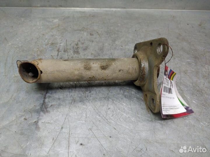 Кронштейн усилителя переднего бампера правый audi