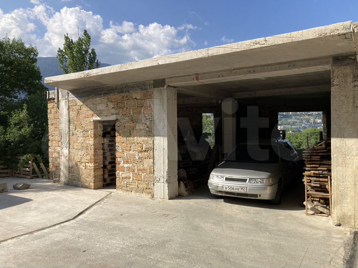 Гараж, > 30 м²