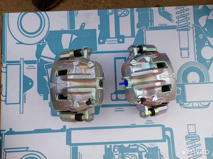 Суппорт передний Санг енг