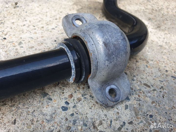 Стабилизатор передний для Audi A8