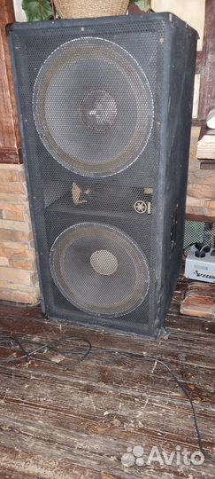Subwoofer Yamaha SW218V