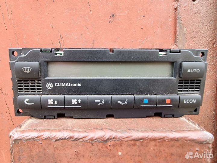 Блок управления климат-контролем VW Passat B5+GP