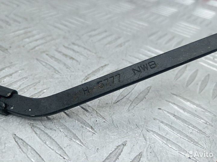 Щеткодержатель (поводок стеклоочистителя, дворник)