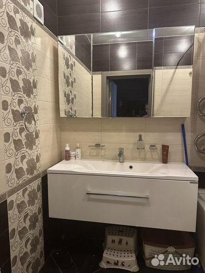 Тумба для ванной бу и зеркало со шкафчиком