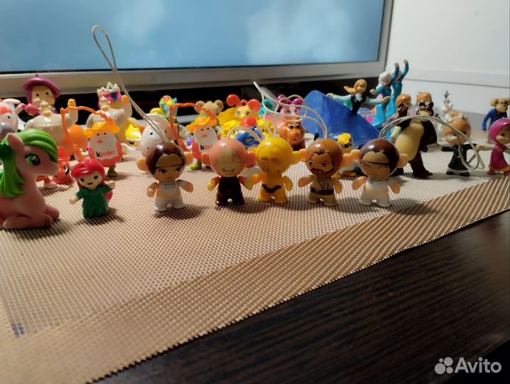 Игрушки из киндера