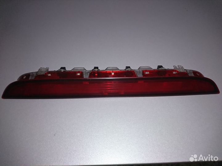 Фонарь дополнительный (стоп-сигнал) Mazda Premacy