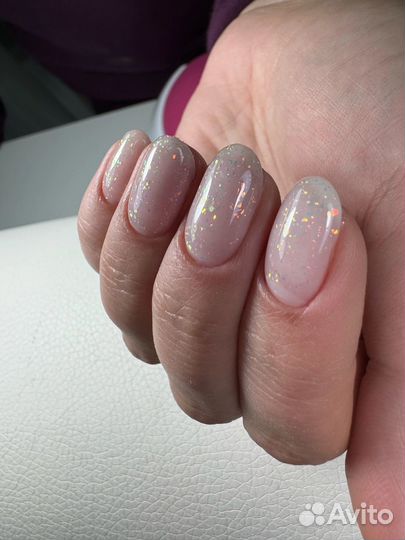 Маникюр с покрытием гель лаком Камешково