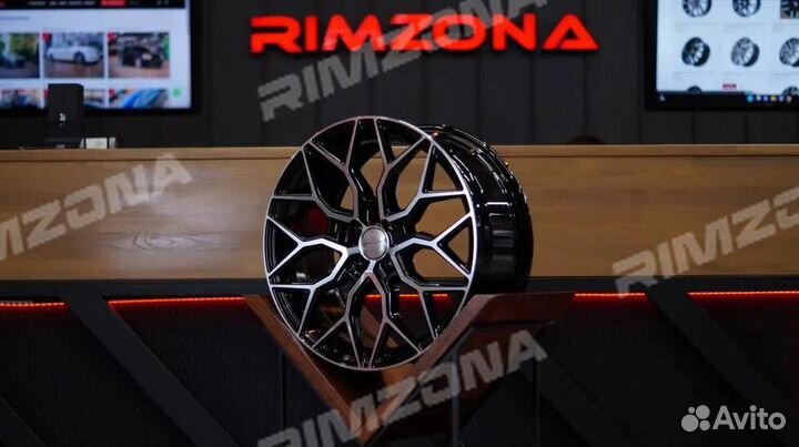 Литой диск sakura wheels R20 5x108