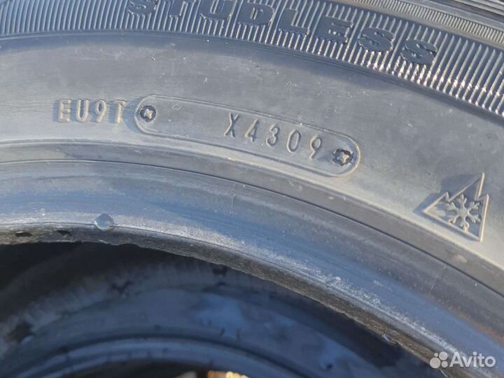 Dunlop Signature 235/50 R17