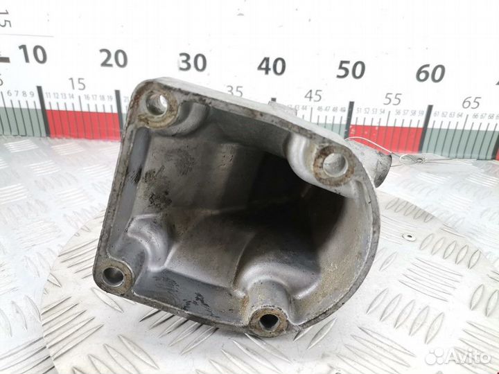 Кронштейн двигателя Mercedes-Benz E-Класс