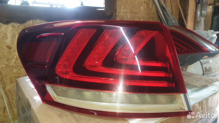 Комплект задних фонарей стоп сигналов lexus ls 600