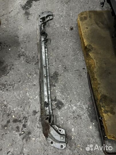 Nissan F2530-DF3MH панель кузова передняя