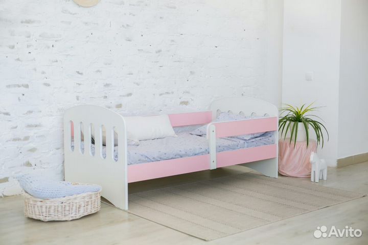Кровать софа цвет для малыша с бортом из ламиниров