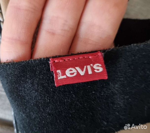 Шлепанцы женские Levi's