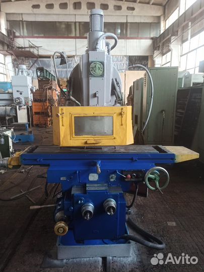 Фрезерный станок 6Р12