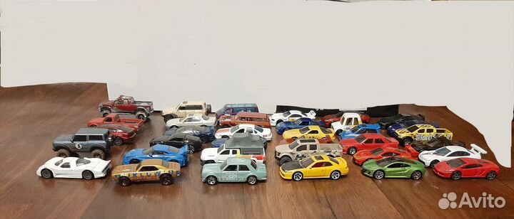 Hot wheels машинки