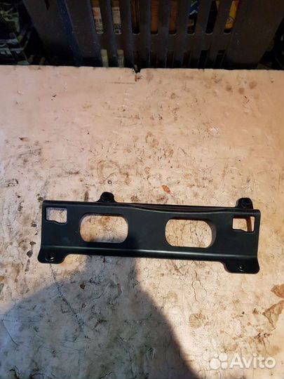 Кронштейн крепления подсветки Suzuki