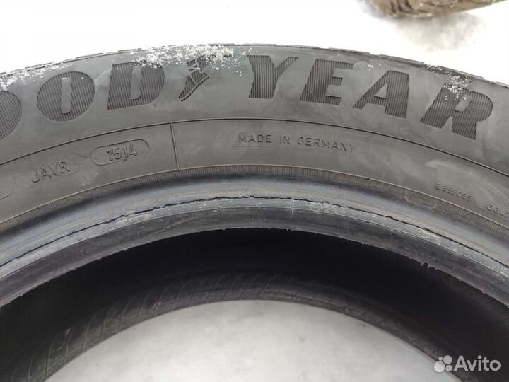 Goodyear Ultragrip Ice Arctic 215/65 R16