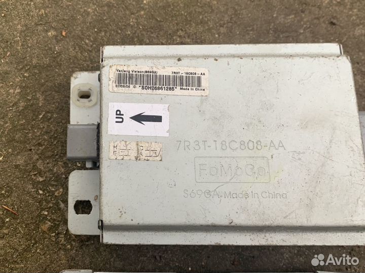 Ford Mustang V усилитель аудио